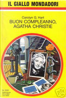 Buon compleanno, Agatha Christie by Carolyn Hart