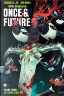 Once & future. Vol. 5: La terra desolata by Kieron Gillen